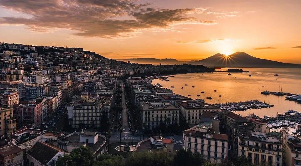 Napoli Suite Station Holiday home